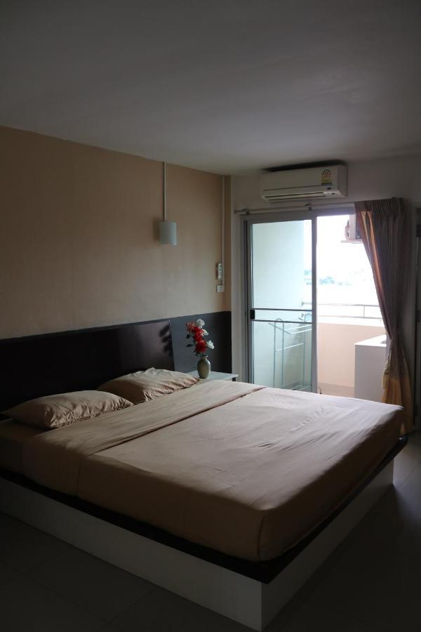 Ladapan Mansion Apartment Nonthaburi Bagian luar foto