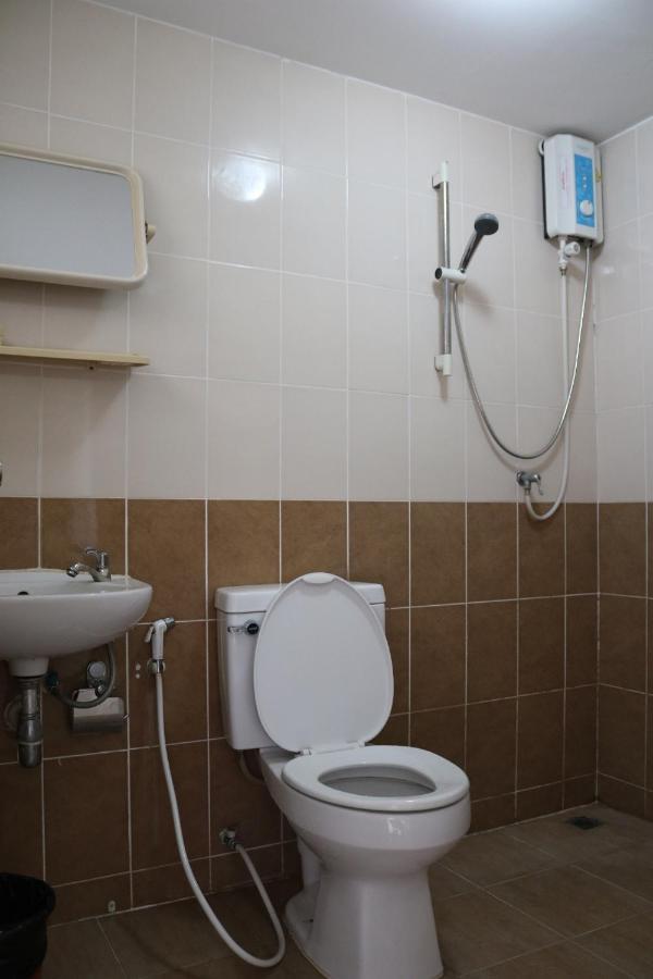 Ladapan Mansion Apartment Nonthaburi Bagian luar foto