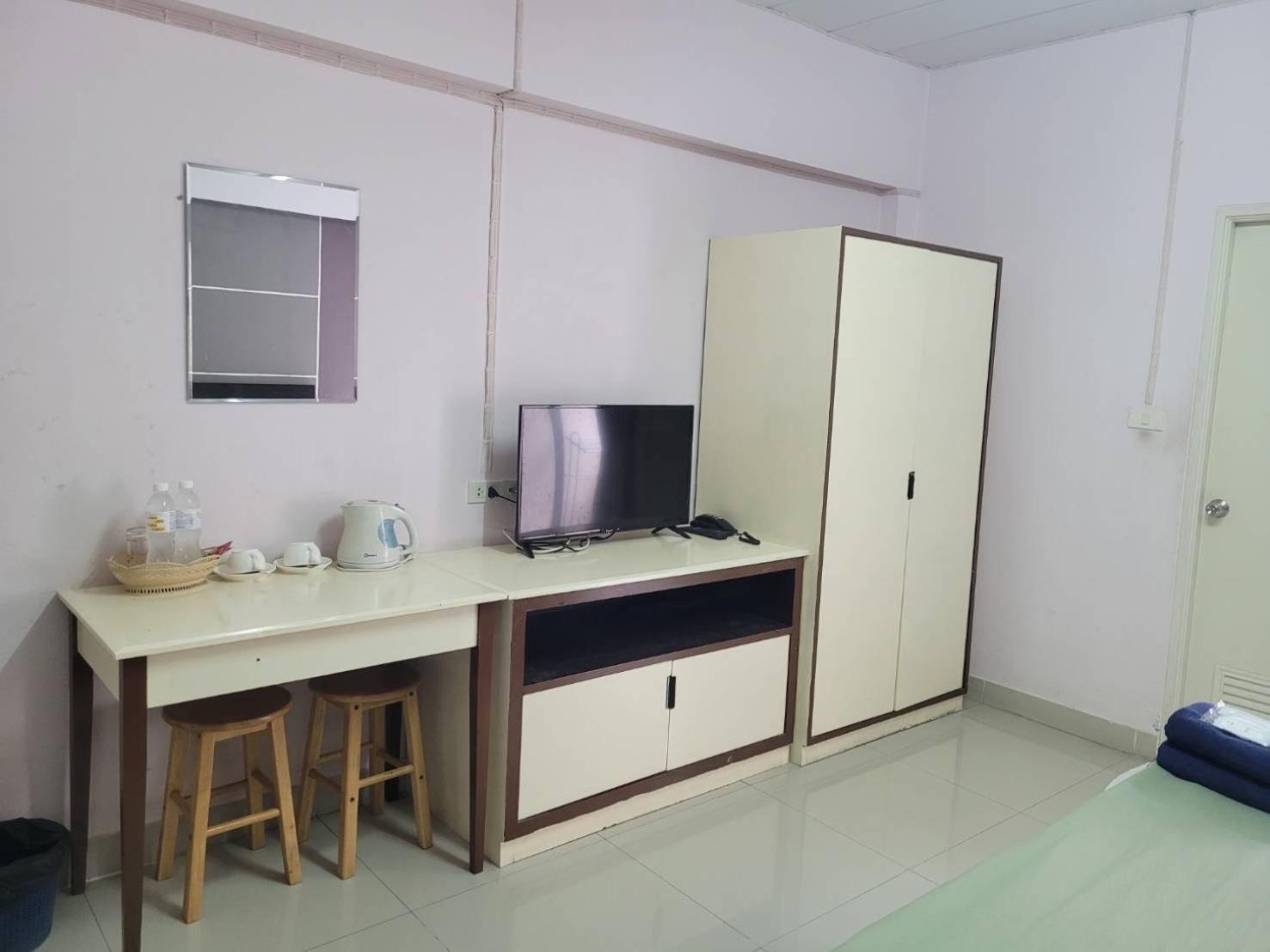 Ladapan Mansion Apartment Nonthaburi Bagian luar foto
